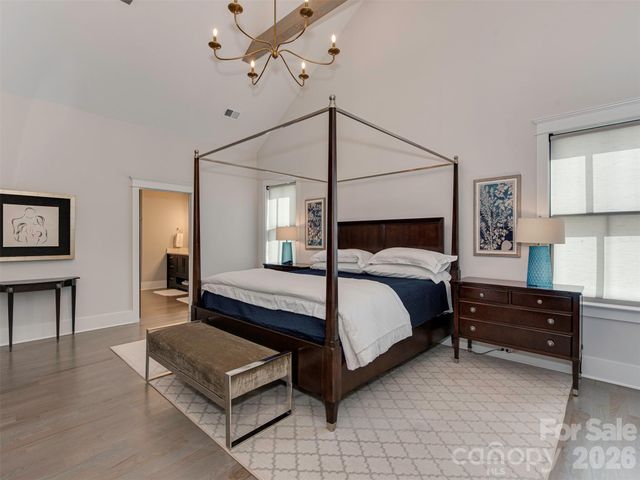 4009 Ridgecrest Avenue, Charlotte, NC 28211