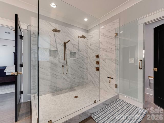 4009 Ridgecrest Avenue, Charlotte, NC 28211