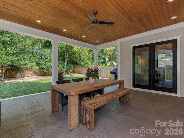 4009 Ridgecrest Avenue, Charlotte, NC 28211