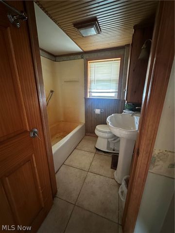 9475 Woodworth Road, North Lima, OH 44452