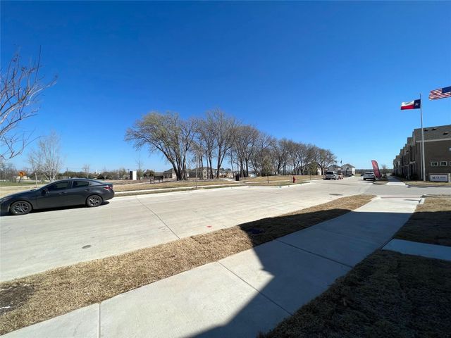 5106 Heritage Street, Haltom City, TX 76117