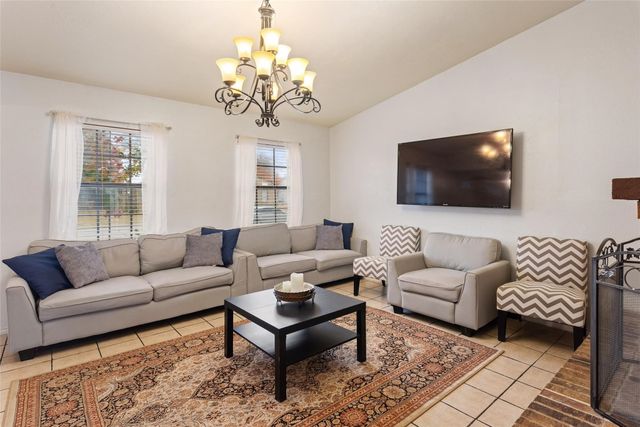 2110 Rose Hill Road, Carrollton, TX 75007