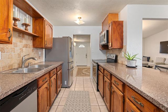 2110 Rose Hill Road, Carrollton, TX 75007