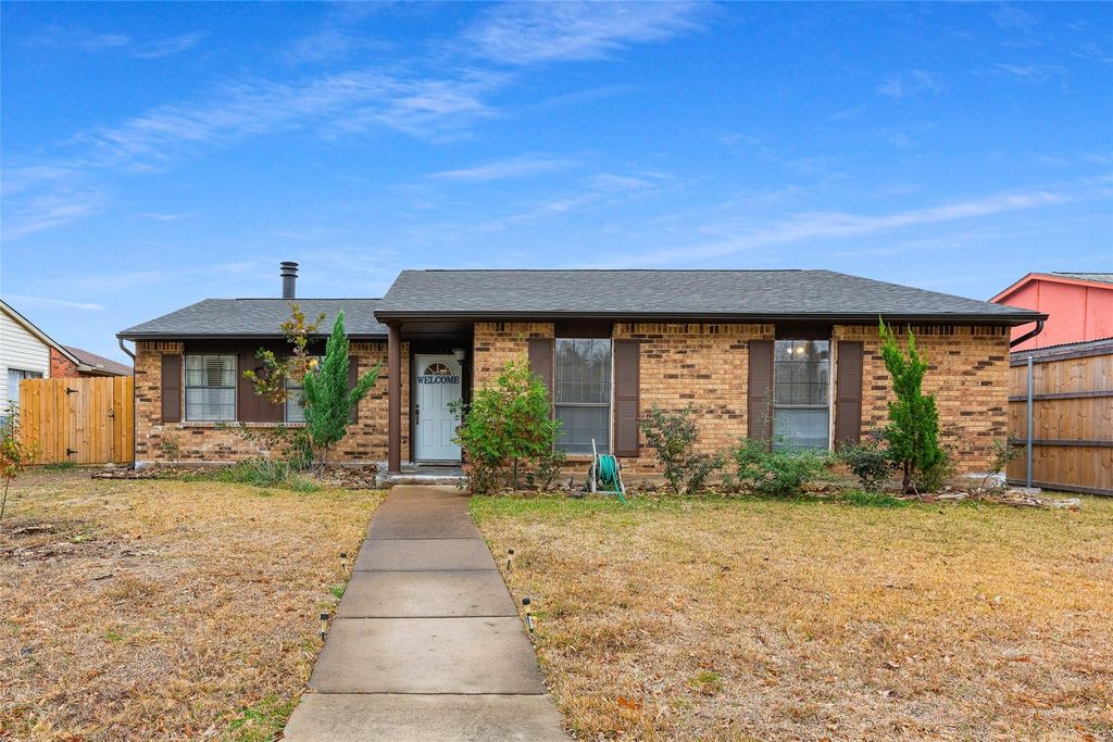 2110 Rose Hill Road, Carrollton, TX 75007
