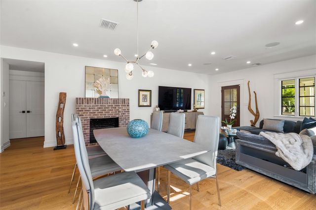 5302 N CENTRAL AVENUE, Tampa, FL 33603