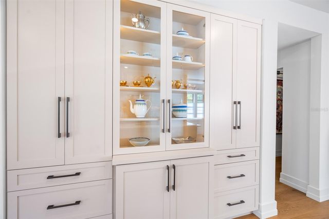 5302 N CENTRAL AVENUE, Tampa, FL 33603