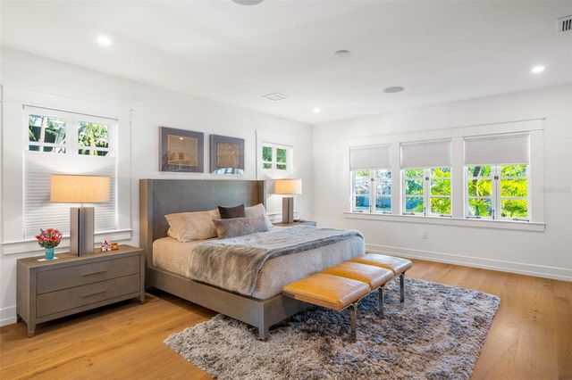 5302 N CENTRAL AVENUE, Tampa, FL 33603