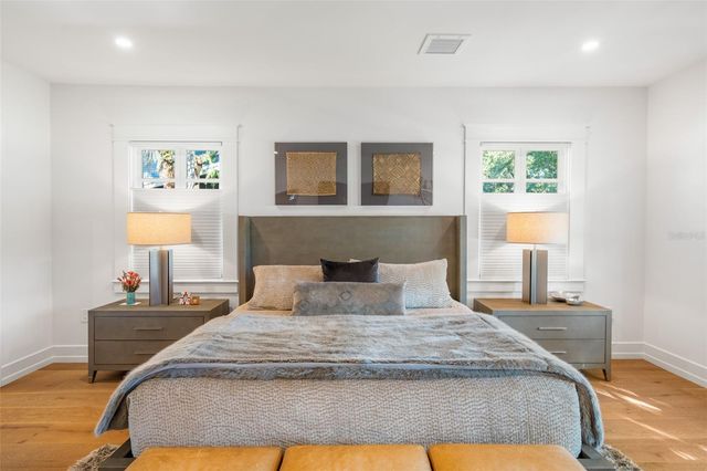 5302 N CENTRAL AVENUE, Tampa, FL 33603