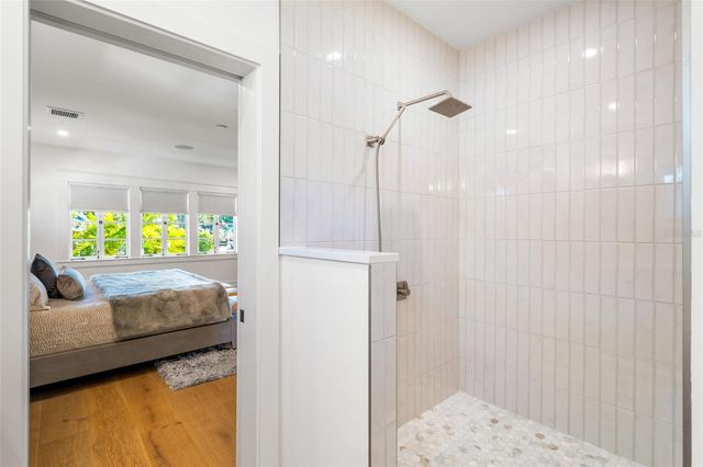 5302 N CENTRAL AVENUE, Tampa, FL 33603