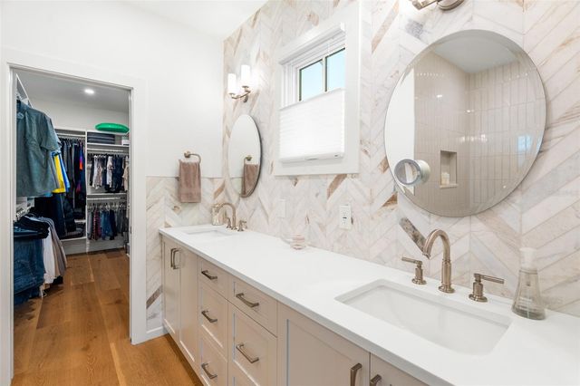 5302 N CENTRAL AVENUE, Tampa, FL 33603