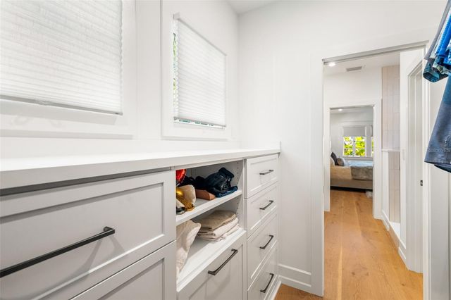 5302 N CENTRAL AVENUE, Tampa, FL 33603