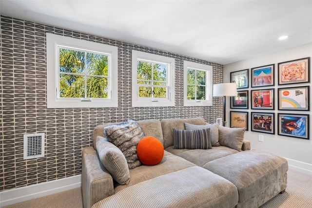 5302 N CENTRAL AVENUE, Tampa, FL 33603