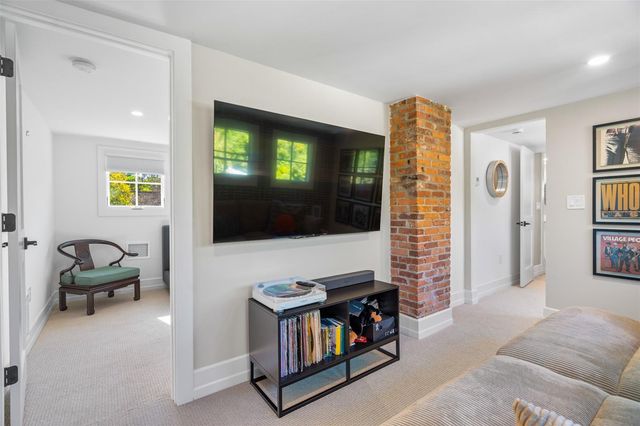 5302 N CENTRAL AVENUE, Tampa, FL 33603