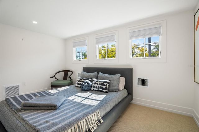 5302 N CENTRAL AVENUE, Tampa, FL 33603