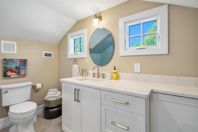 5302 N CENTRAL AVENUE, Tampa, FL 33603