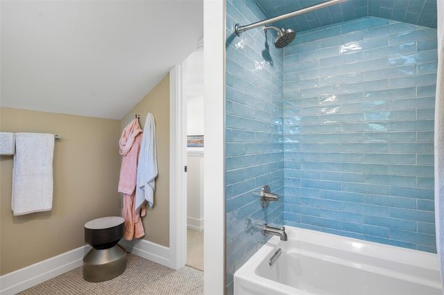 5302 N CENTRAL AVENUE, Tampa, FL 33603