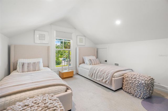 5302 N CENTRAL AVENUE, Tampa, FL 33603