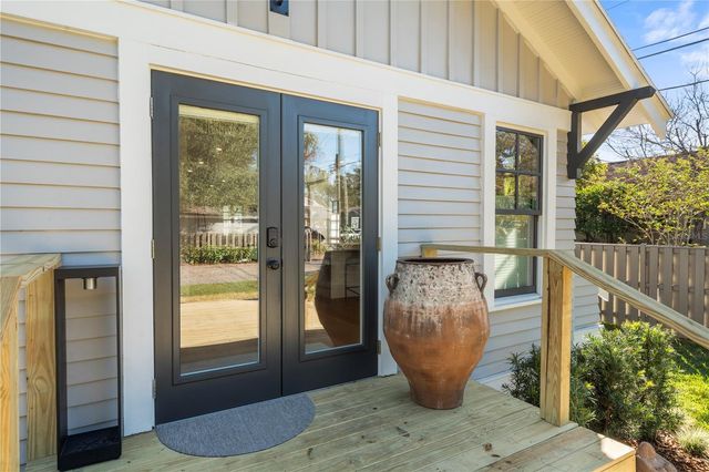 5302 N CENTRAL AVENUE, Tampa, FL 33603