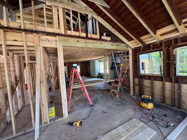 5302 N CENTRAL AVENUE, Tampa, FL 33603