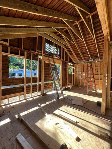 5302 N CENTRAL AVENUE, Tampa, FL 33603