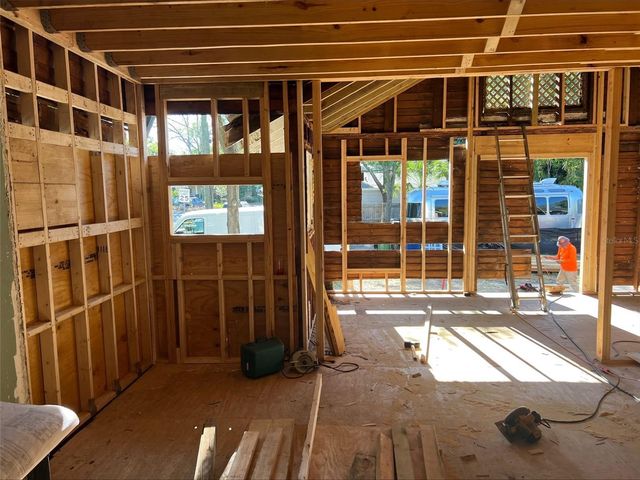 5302 N CENTRAL AVENUE, Tampa, FL 33603