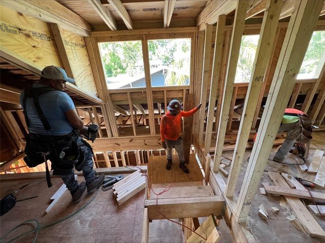 5302 N CENTRAL AVENUE, Tampa, FL 33603