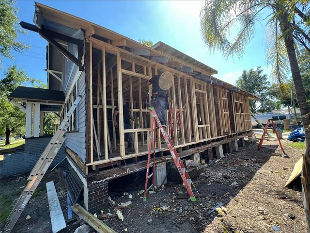 5302 N CENTRAL AVENUE, Tampa, FL 33603