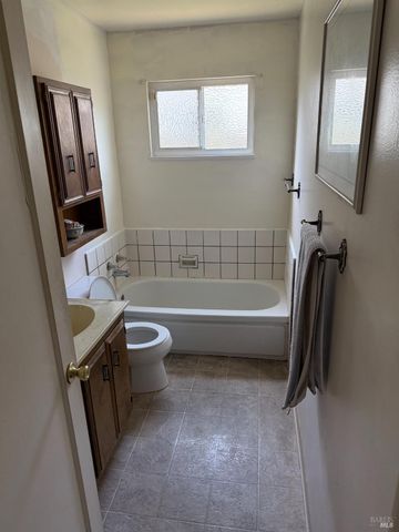 2225 Pamela Dr, Napa, CA 94558