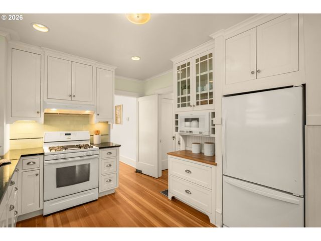 2614 Ne 27TH Ave, Portland, OR 97212