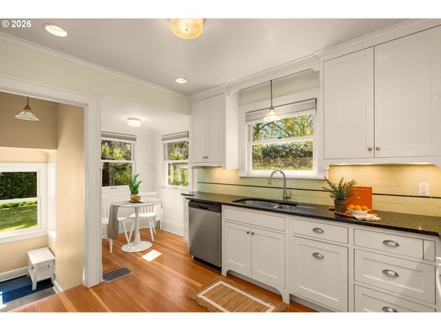 2614 Ne 27TH Ave, Portland, OR 97212