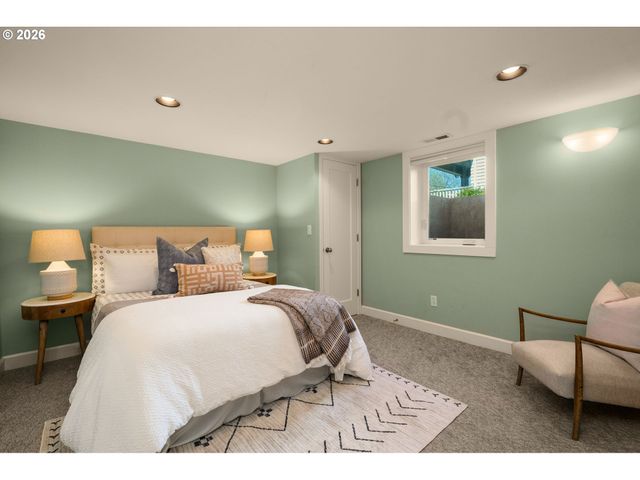 2614 Ne 27TH Ave, Portland, OR 97212