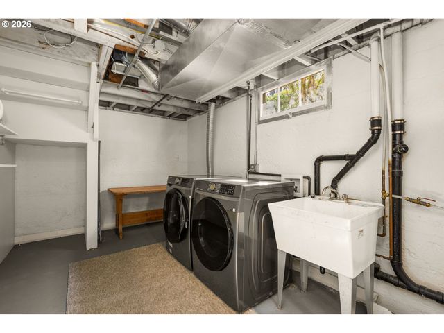 2614 Ne 27TH Ave, Portland, OR 97212