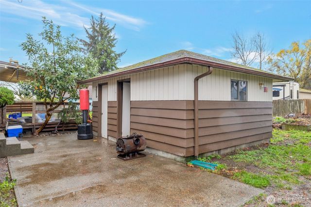 6216 20th Street E, Fife, WA 98424