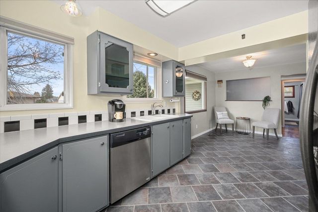 1313 S WILBUR Rd, Spokane Valley, WA 99206