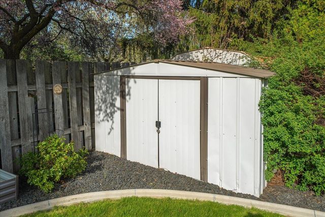 1313 S WILBUR Rd, Spokane Valley, WA 99206