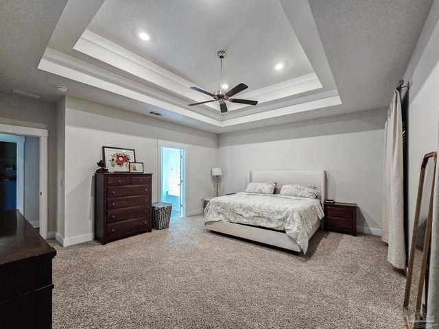 5636 Blake Ln, Pace, FL 32571