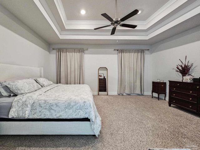 5636 Blake Ln, Pace, FL 32571