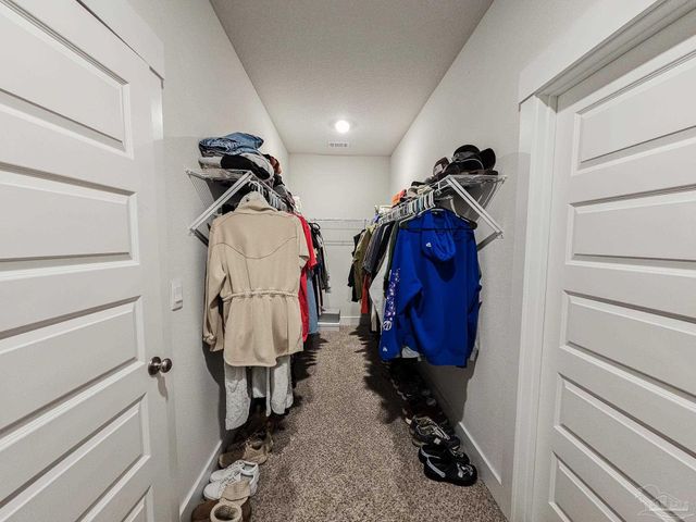 5636 Blake Ln, Pace, FL 32571