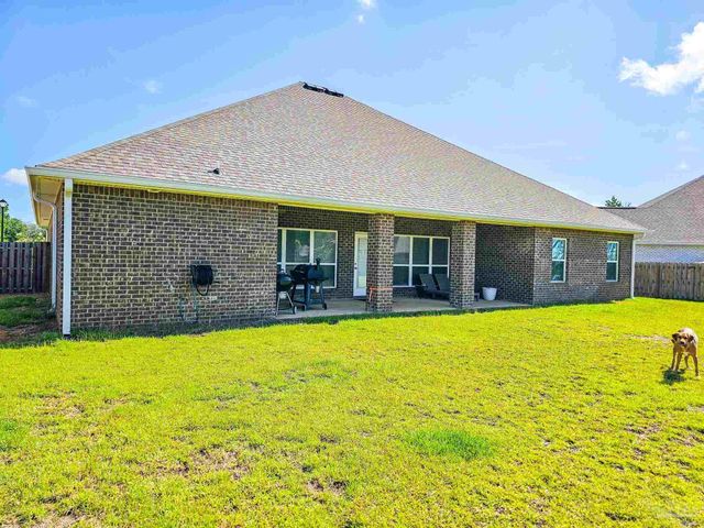 5636 Blake Ln, Pace, FL 32571