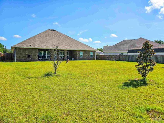 5636 Blake Ln, Pace, FL 32571