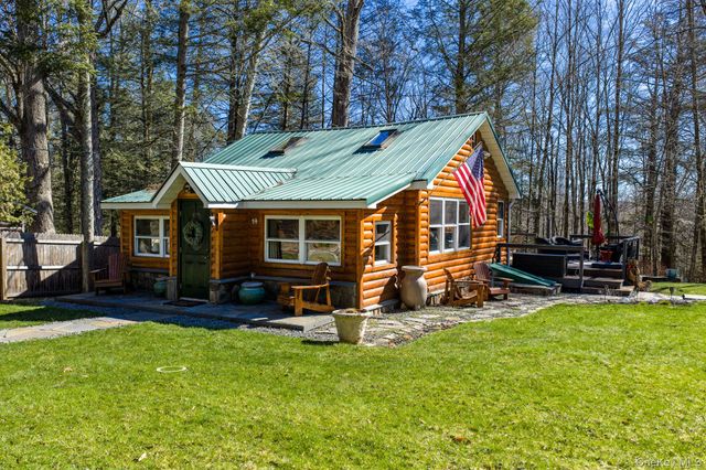 14 Seminole Trail S, Bethel, NY 12720