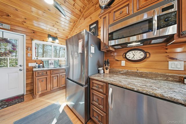 14 Seminole Trail S, Bethel, NY 12720
