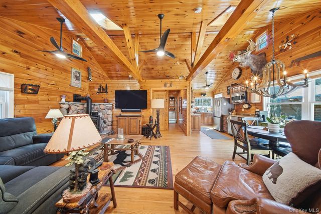 14 Seminole Trail S, Bethel, NY 12720