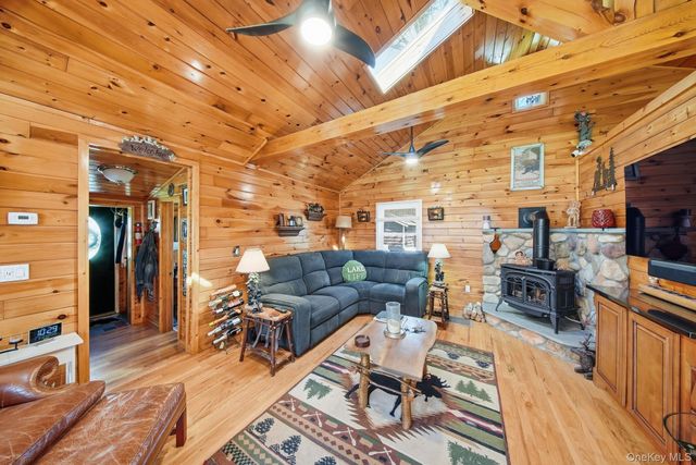 14 Seminole Trail S, Bethel, NY 12720