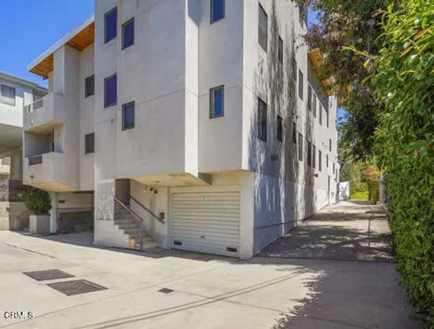 1663 Selby Avenue 3, Los Angeles, CA 90024