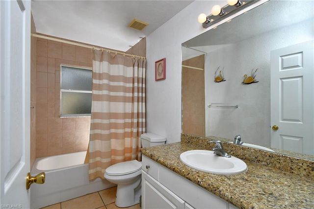 2 E Greens CIR, Lehigh Acres, FL 33936