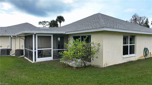 2 E Greens CIR, Lehigh Acres, FL 33936