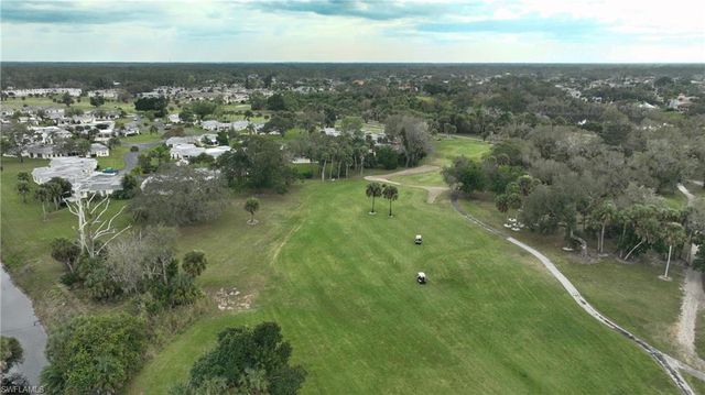 2 E Greens CIR, Lehigh Acres, FL 33936