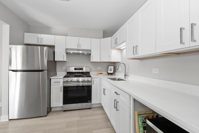 6670 S Brainard Avenue 411, Countryside, IL 60525