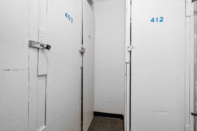 6670 S Brainard Avenue 411, Countryside, IL 60525